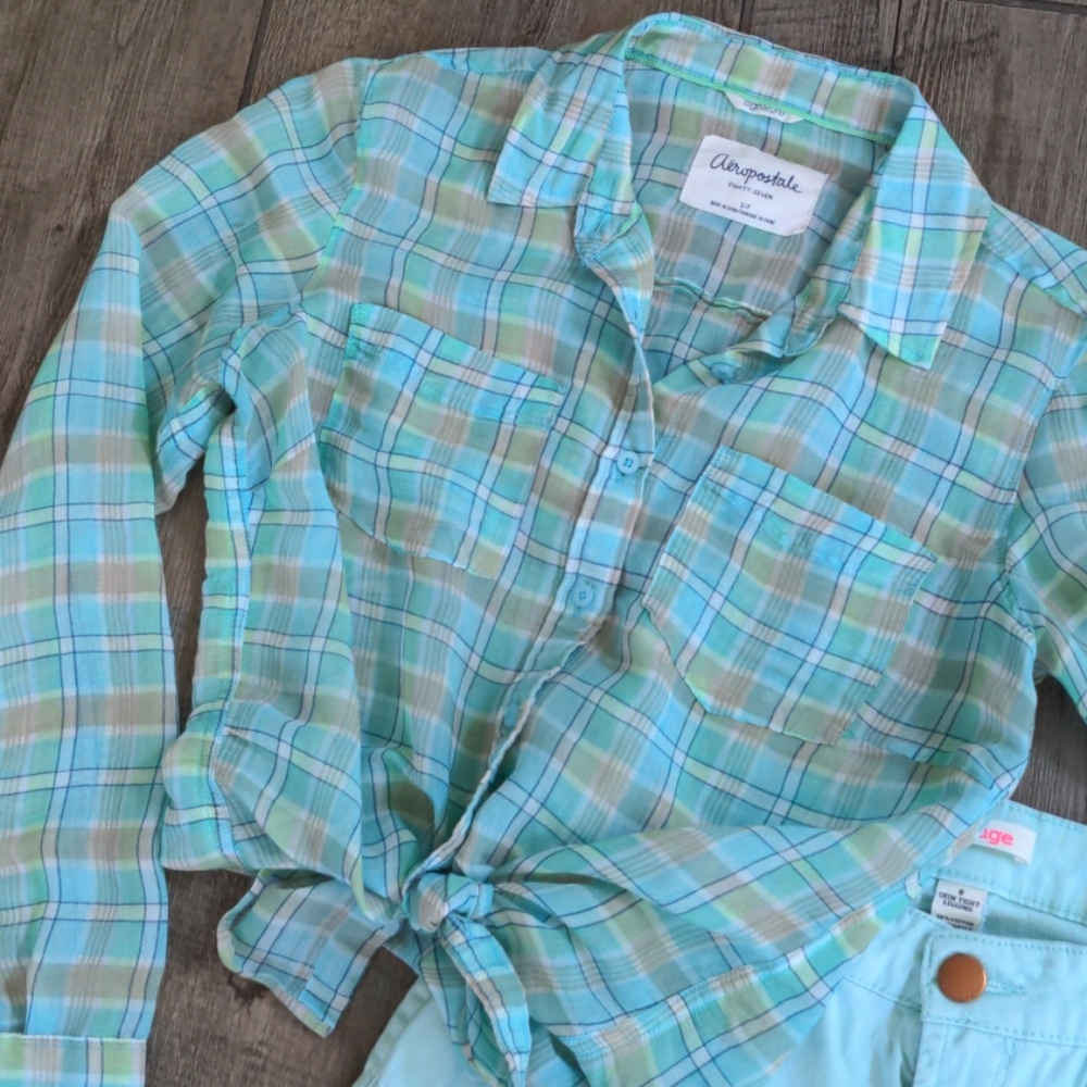 S/P Aeropostale button down long sleeve shirt